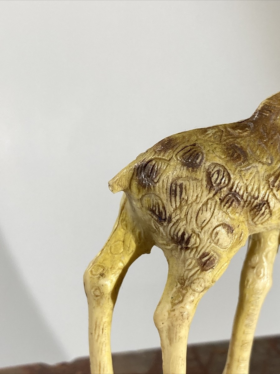 Vintage Marx Plastic Giraffe Toy, Animal Kingdom 3 1/4” Taiwan