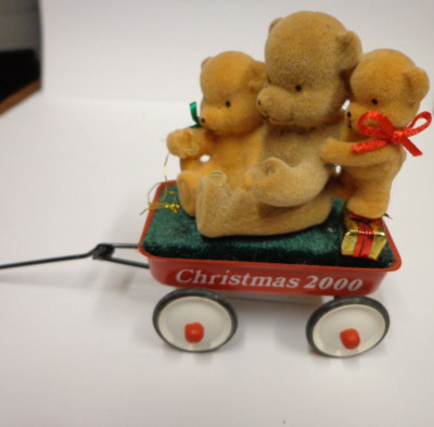 Vintage Figi's Red Wagon Christmas  2000   Figurine