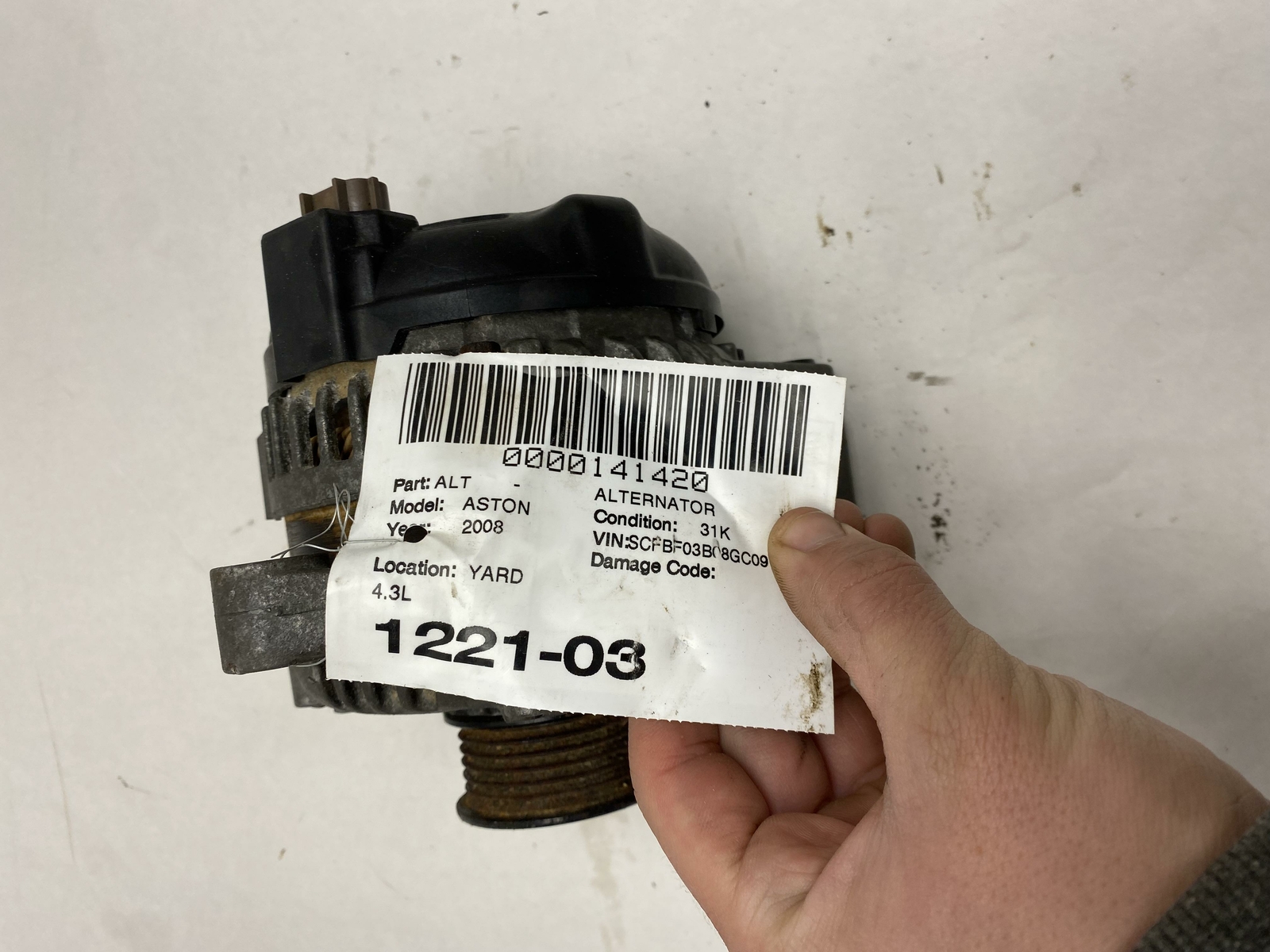 2006-2011 ASTON MARTIN V8 VANTAGE 4.3L ENGINE ALTERNATOR GENERATOR DENSO OEM