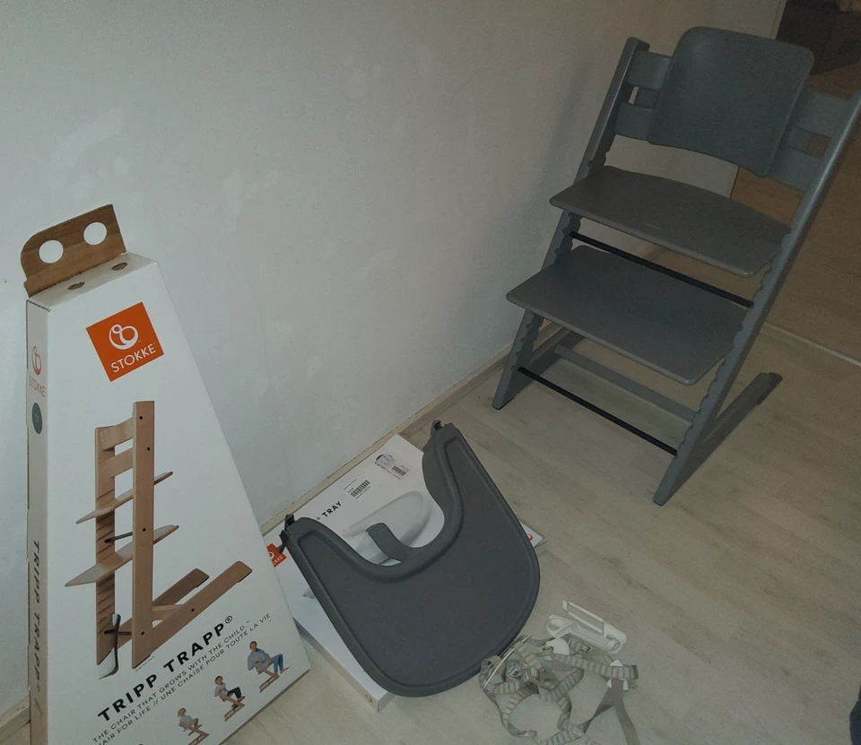 Stokke Tripp Trapp Hochstuhl Storm Grey + Babyset + Kissen + Tray – Top Zustand! - Bild 4 von 4