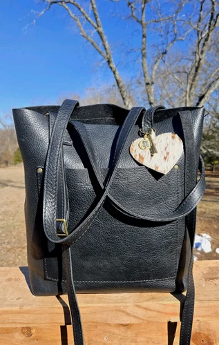 Bolso de Mano Portland de Cuero Grande Guijarro Negro con Correa para el Hombro Etiqueta Colgante de Cuero de Vaca - Imagen 6 de 23