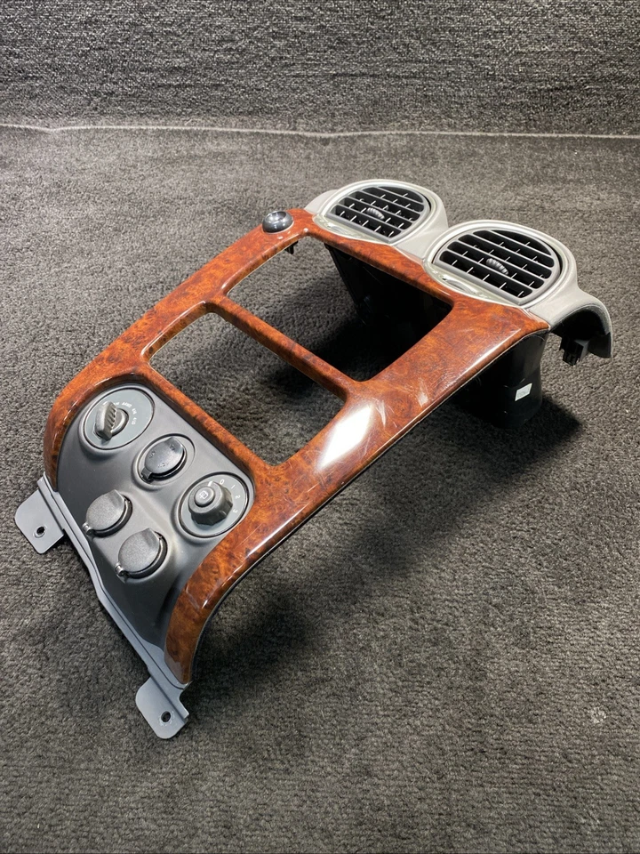 GMC Envoy 2003-2008 tablero radio embellecedor bisel cubierta ventilación aire madera grano OEM Foto 2 de 4