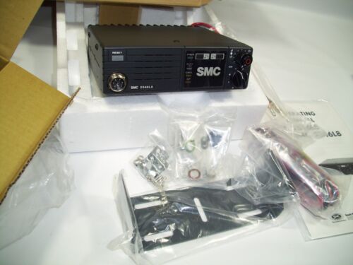 CB Radio - SMC 2546L8 Transceiver Uhf 12.5 KHz - Picture 1 of 11