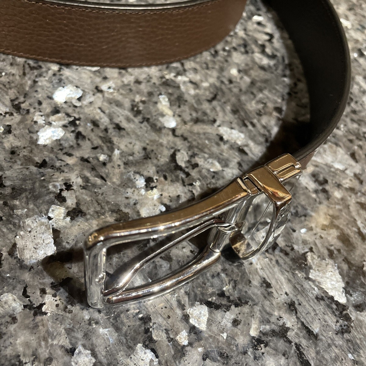 Reversible Leather Belt Pebbled Black Brown Handcrafted in Italy Mens Size 40 Black & Brown Reversible Leather Belt for Men | SOUL OF NOMAD main image 4