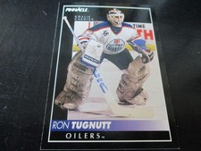 RON TUGNUTT    (edmonton oilers - G)   1992/93 pinnacle  FRENCH  card #366  mint