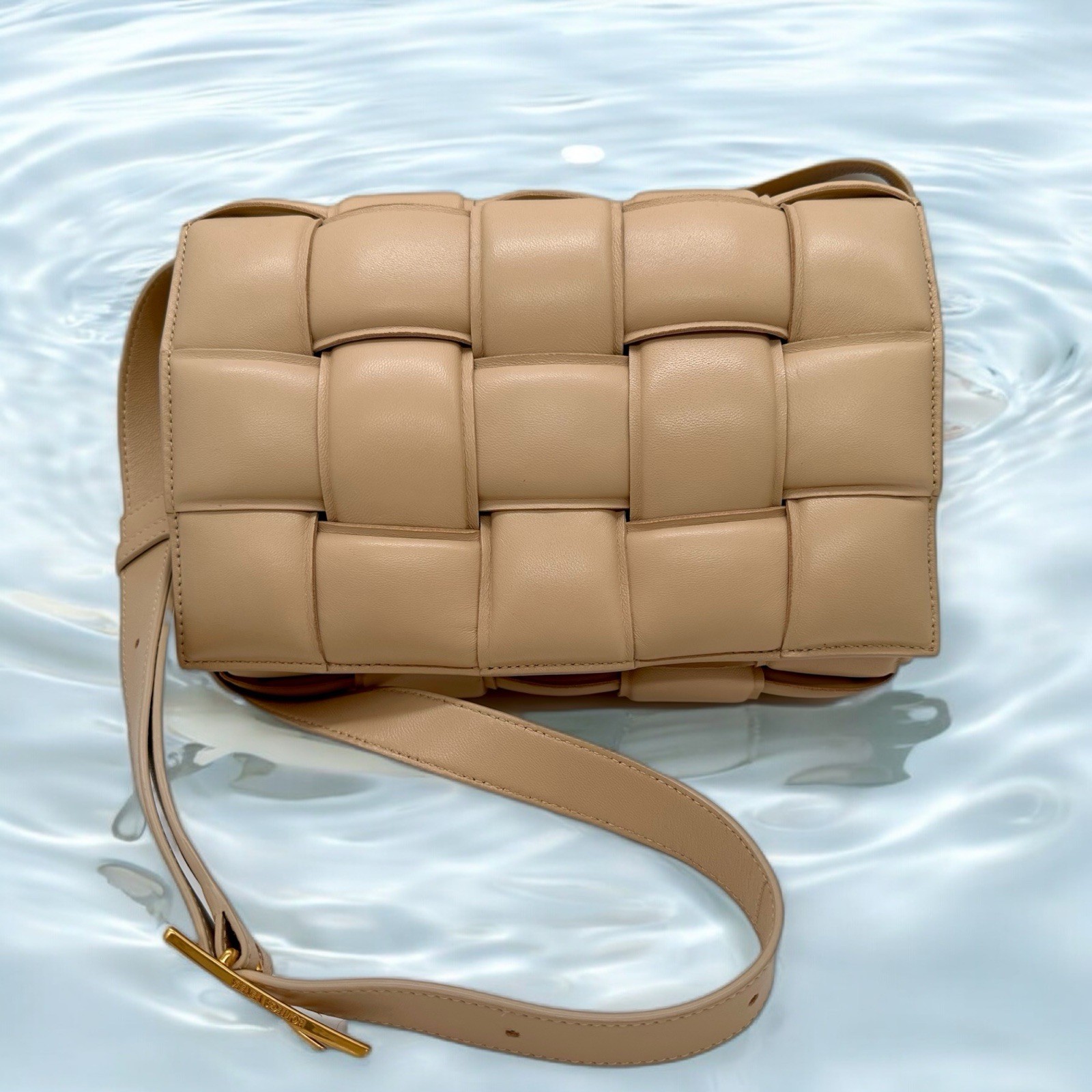 Bottega Veneta Cassette Padded Classic Leather Interecciato Shoulder Bag Beige