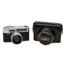 Yashica Electro 35 Rangefinder Camera Yashinon-DX 45mm f1.7 Lens W/ Case Tested