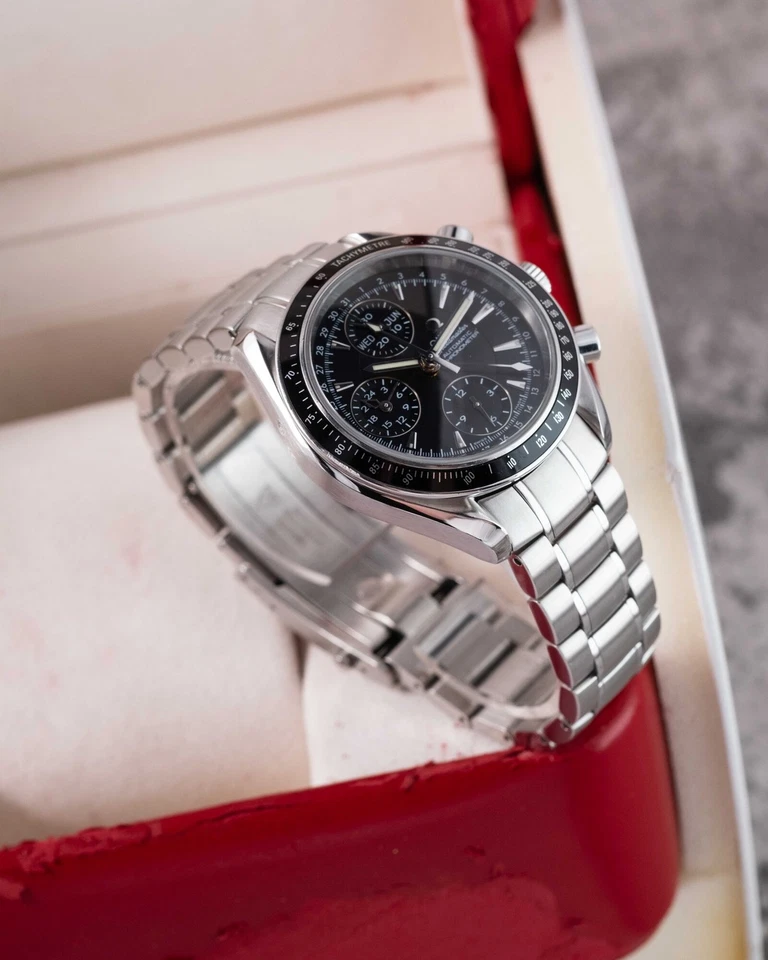 Omega Speedmaster Date 3220.50.00, photo 4 of 5