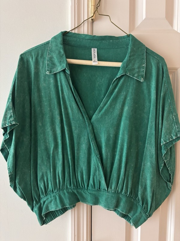 NWOT ~ Zenana Women’s Green Distressed Oversized Short Sleeve Top~ Size Large