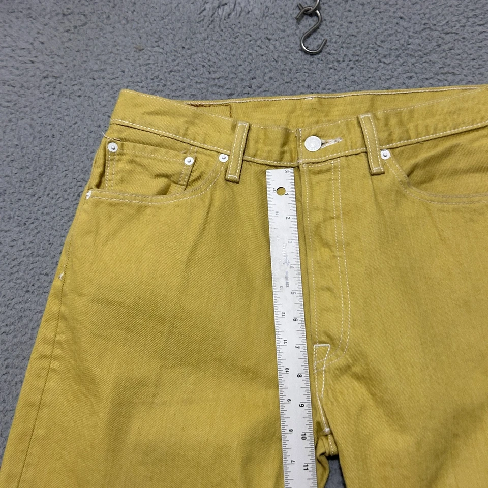 Мужские джинсы Levi's 501 34x32 (подходит 34x31) желтые оригинальный крой прямые на пуговицах - Изображение 4 из 4
