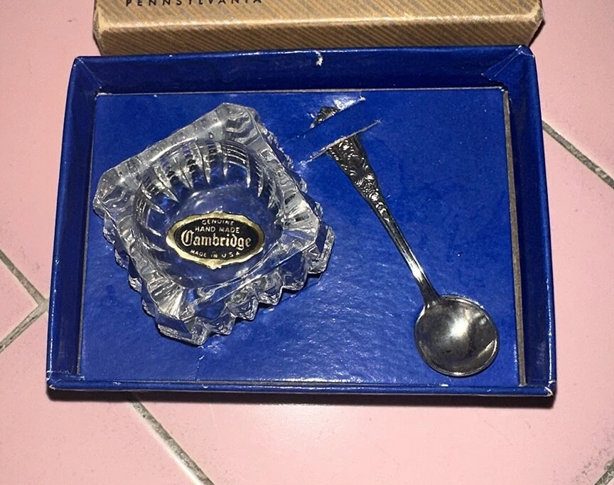 NUEVO Bodega de sal de vidrio Cambridge y cuchara esterlina Westmorland Milburn Rose Foto 4 de 4