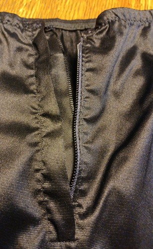 VTG 1960's"Vanity Flair" Beautiful Black with Back Zipper 1/2 Slip - Picture 10 of 12