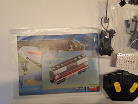 Lego City 7897 Passenger Train + 4 Free Track