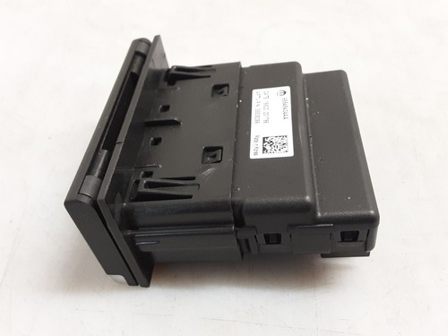 Jeep JT Gladiator OEM Rear Seat USB Power Ports 68271567AB 2020-2023 146763 - Picture 8 of 24