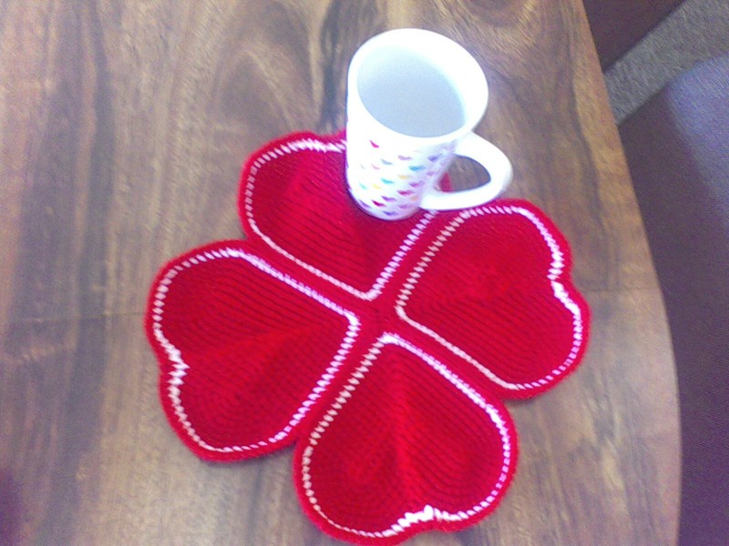 HEARTS MUG RUG