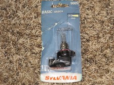 Sylvania 9005 Silverstar Halogen Whiter Light Headlight Lamp Bulb New In Package Sylvania 9005 Silverstar Halogen Whiter Light Headlight Lamp Bulb New In Package