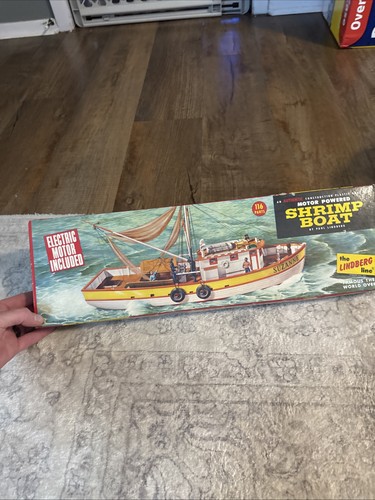 Vintage Lindberg Motorized Shrimp Boat Suzanne