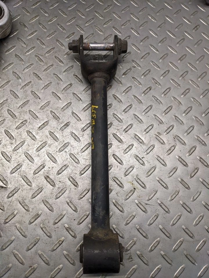 Lexus IS250 IS350 2014-2020 suspensión trasera lado izquierdo buje husillo nudillo 1177846 Foto 4 de 4