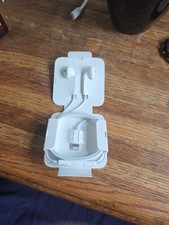 Original Apple iPhone EarPods Lightning Headset Earbuds Earphones Headphones New