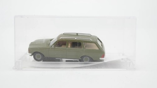 Busch H0 46800 Mercedes-Benz W123 modelo T | Condition: Gebraucht