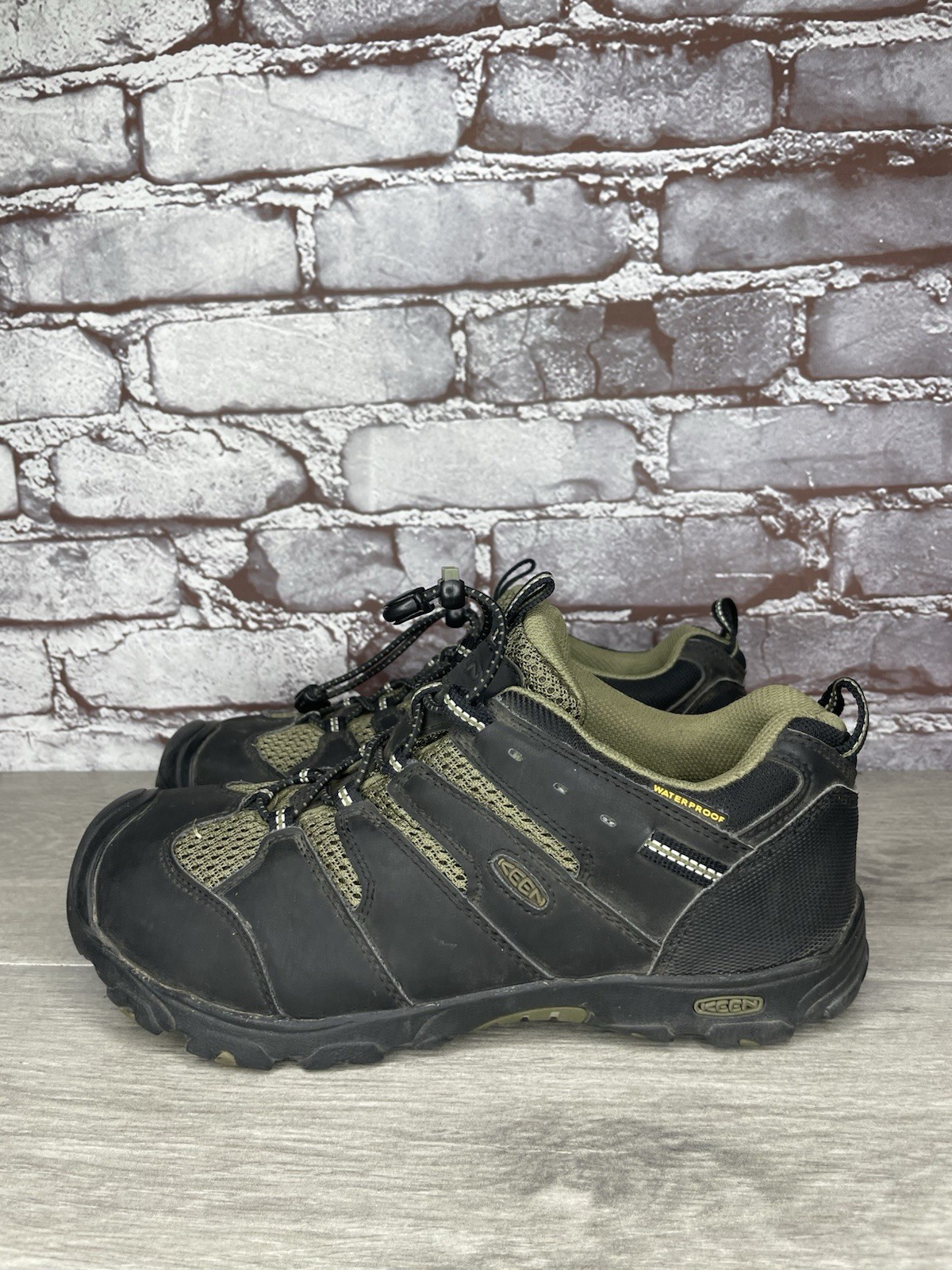 Scarpe impermeabili da trekking KEEN 1011760 Koven nero oliva verde uomo taglia 38EU 6M US