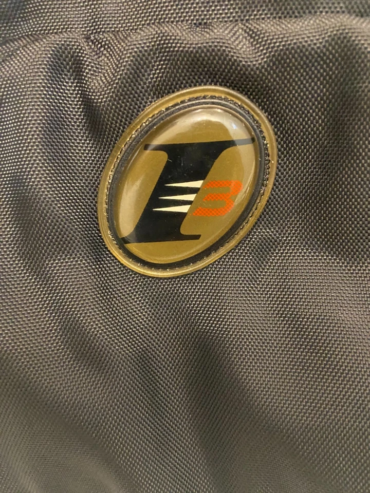 Vintage Women's XL Reebok I3 Black/White Tracksuit Allen Iverson Collection  - Image 4 of 4