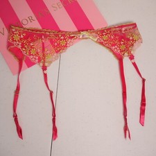 VICTORIAS SECRET DREAM ANGELS PINK FLORAL EMBROIDERED GARTER BELT