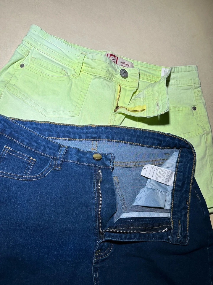Bundle! Of 2 Pair Of Denim Stretch Shorts Yellow/blue Size 11 Used - Image 4 of 4