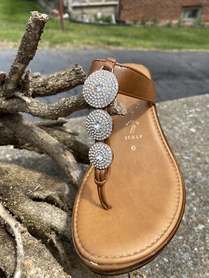 TOSCANELLA WOMEN'S BROWN THONG EMBELLISHED ITALY WEDGE SANDALS