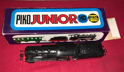 Piko Junior HO Lok mit Kohleanhänger DR 98002