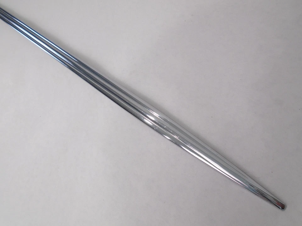 Oldsmobile Super 88 1961 dos puertas cuarto trasero moldura y moldura de puerta NOS Foto 3 de 4