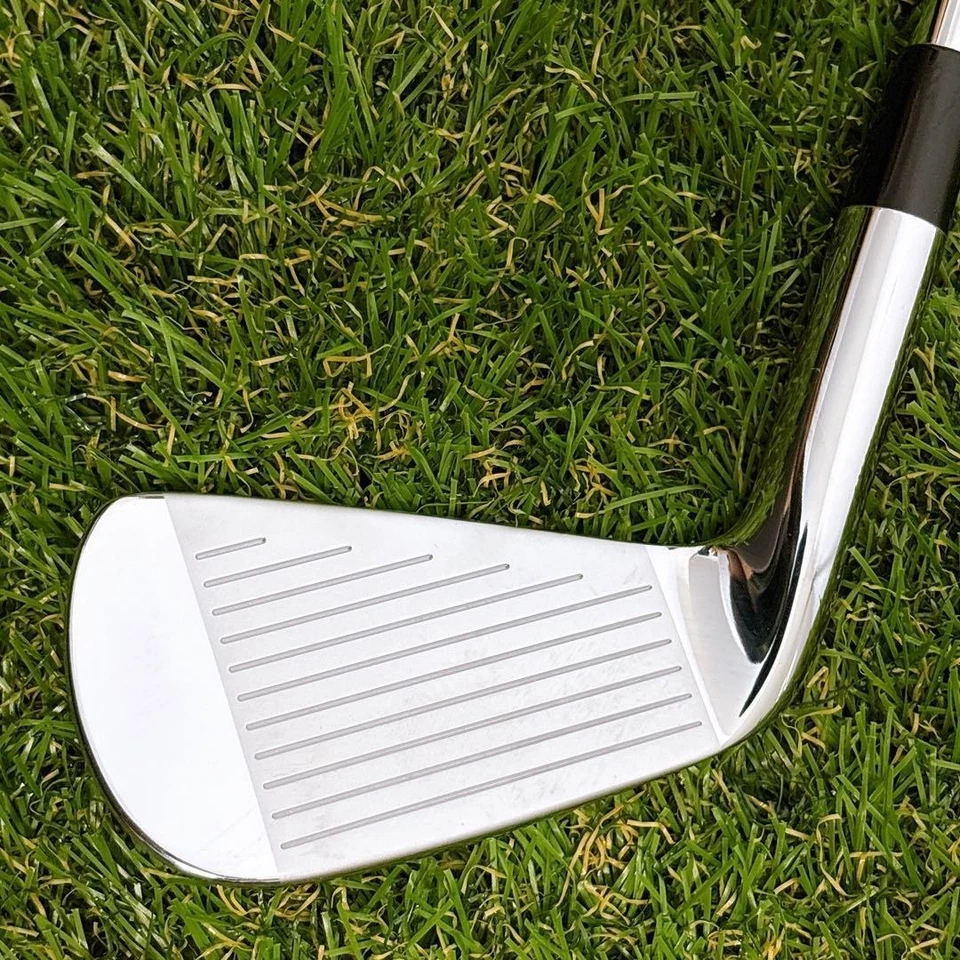 Titleist #2 iron 690mb  (S300) rare 2 iron  690 mb RARE New - Image 4 of 4