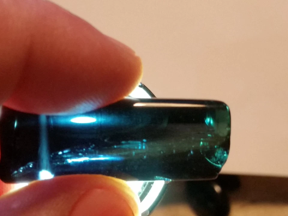 gr. Indigolith-Kristall, poliert, Anhänger - Bild 2 von 4