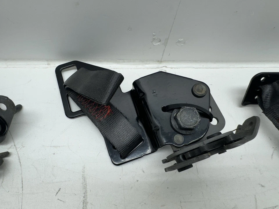 CHEVROLET SILVERADO 1500 REAR SEAT BACK UPPER LOCK LATCH OEM 2019 - 2023 -SET- - Image 3 of 4