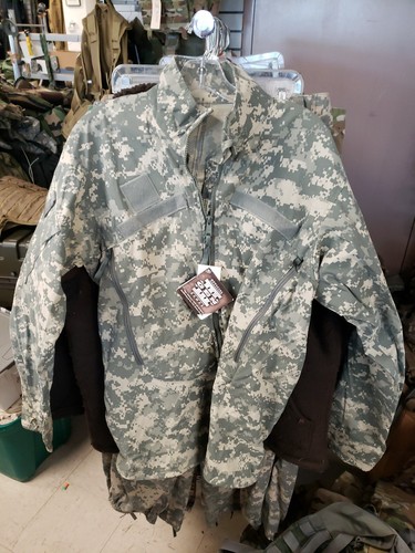 L4 Top. Jacket, wind, cold weather 