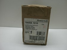 HONEYWELL S445A 1010 START-STOP STATION 600 VOLT LESS HOLD IN RELAY NEW IN BOX