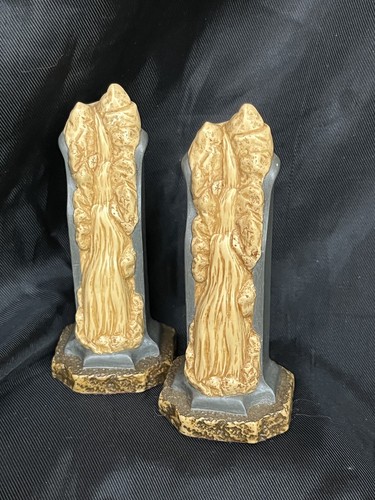 Vintage SAC SHERLOCK HOLMES Chess Pieces 2 Towers Hand Painted Replacements 3.5" - Picture 2 of 10