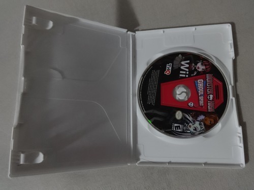 EUC Monster Hight Ghoul Spirit Original Nintendo Wii Game No Manual Free Ship - Picture 2 of 3