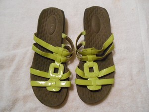 privo by clarks sandals
