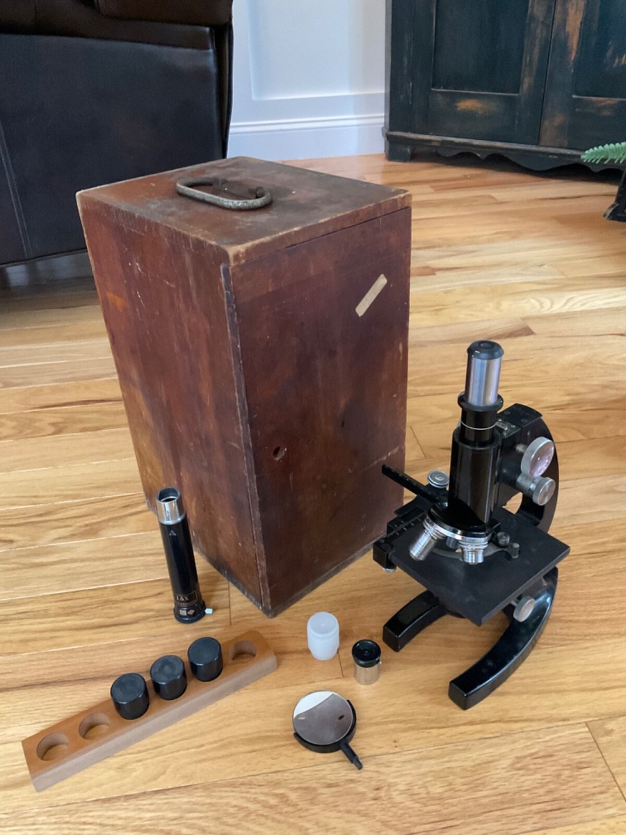 VINTAGE BAUSCH & LOMB OPTICAL CO MICROSCOPE IN WOOD CASE