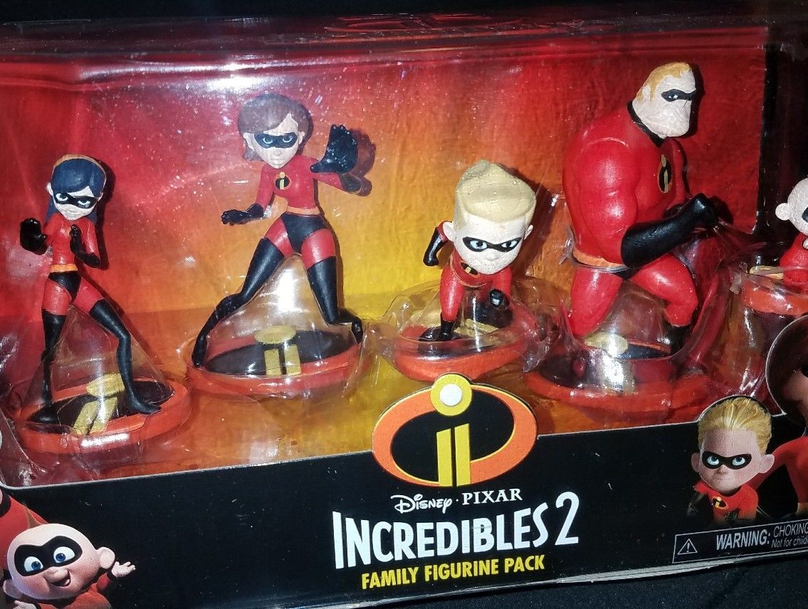 DISNEY PIXAR THE INCREDIBLES FAMILY PLAYSET NEW 2018,Mr Inc