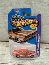 2013 Hot Wheels Showroom '68 Plymouth Barracuda Formula S Orange Mopar 240