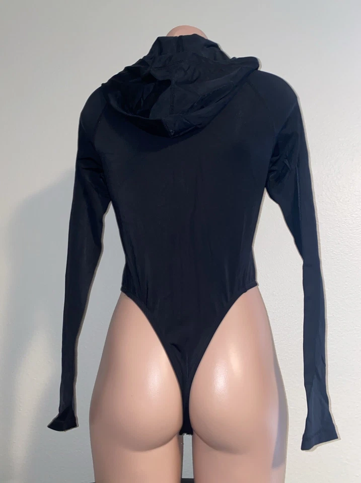 Traje de baño Billabong modificado con capucha manga larga tanga de una pieza cremallera frontal talla 10 Foto 4 de 4