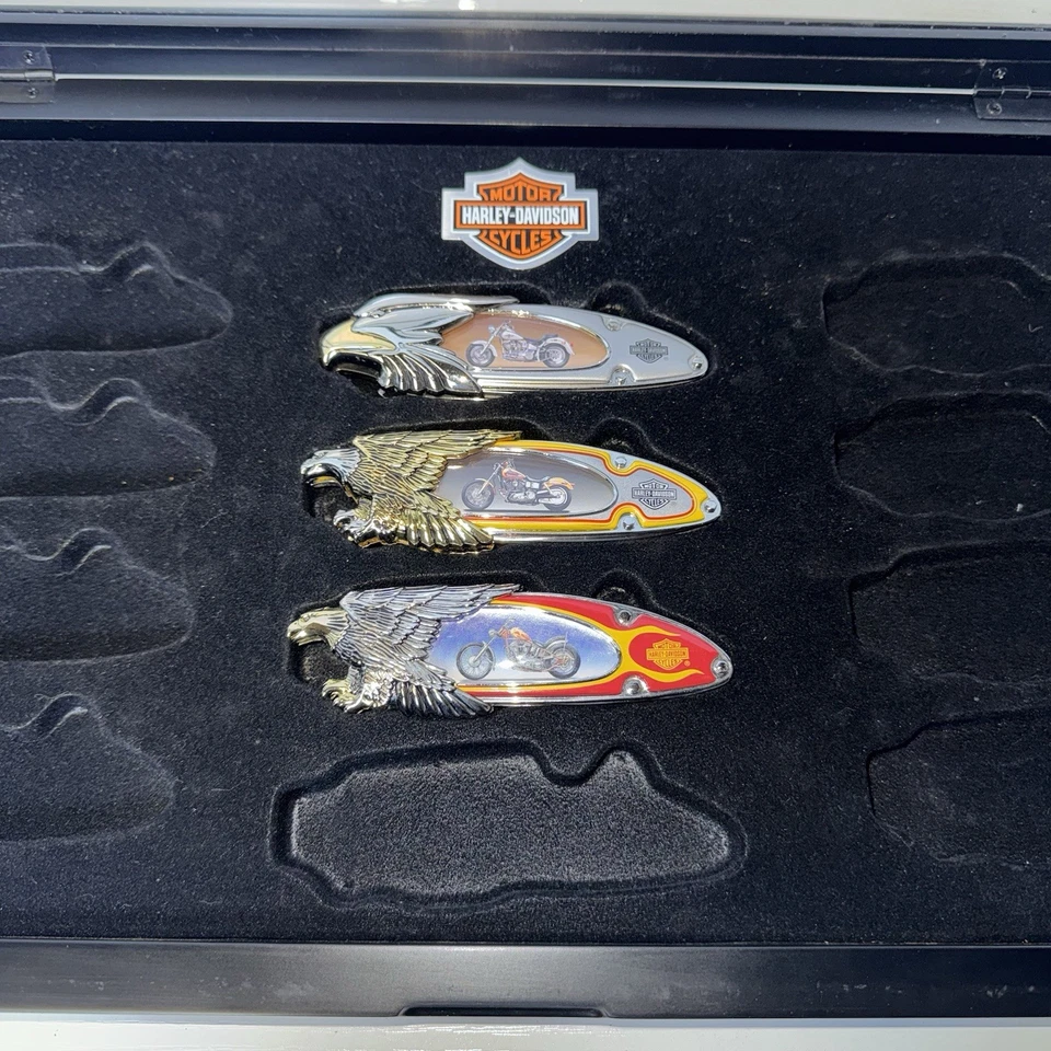 Juego de cuchillos Harley Davidson The Franklin Mint de 3 piezas con vitrina Foto 2 de 4