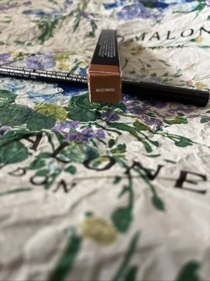 MAC Chromagraphic Pencil Crayon Multi-Usages (NC42/NW35) 0.04 oz/1.36 g NIB