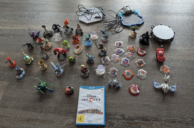 Disney Infinity | Sammlung  Figuren |  Welten | Discs | Skylander + Portale