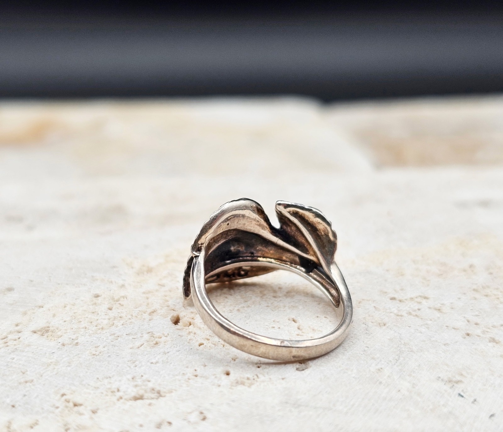 Vintage BOHO Sterling Silver Leaf Ring • Etched F… - image 2