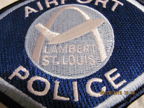 ST LOUIS BLUE AIRPORT POLICE PATCH W/JET ARCH - LAMBERT INTERNATIONAL AIRPORT - Bild 2 von 4