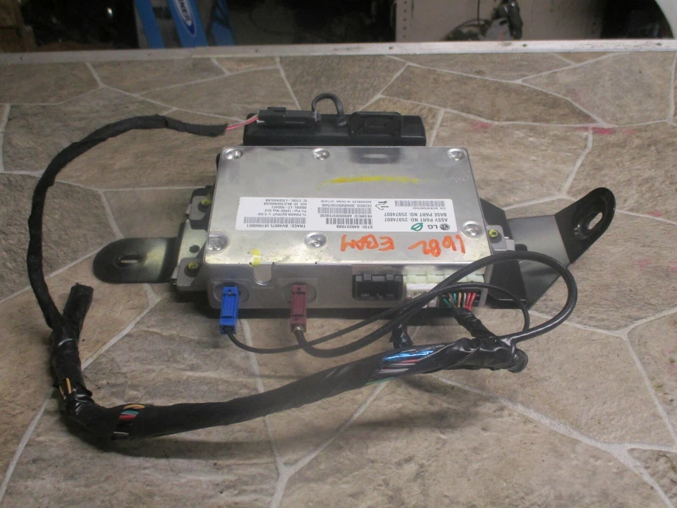 09-2010 CHEVY IMPALA BUICK LUCERNA CADILLAC DTS SATURN VUE ECM BCM PCU ONSTAR Foto 3 de 4