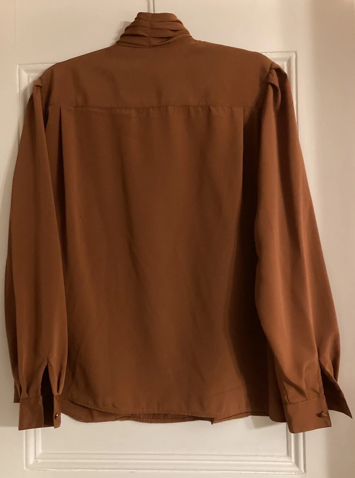 Blusa vintage Lord Isaacs com botões gola alta marrom ferrugem tamanho 14 - Imagem 4 de 4
